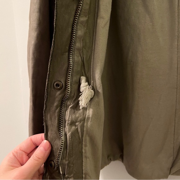 Sisii Military Style Leather Jacket in Army Green - Picture 13 of 15